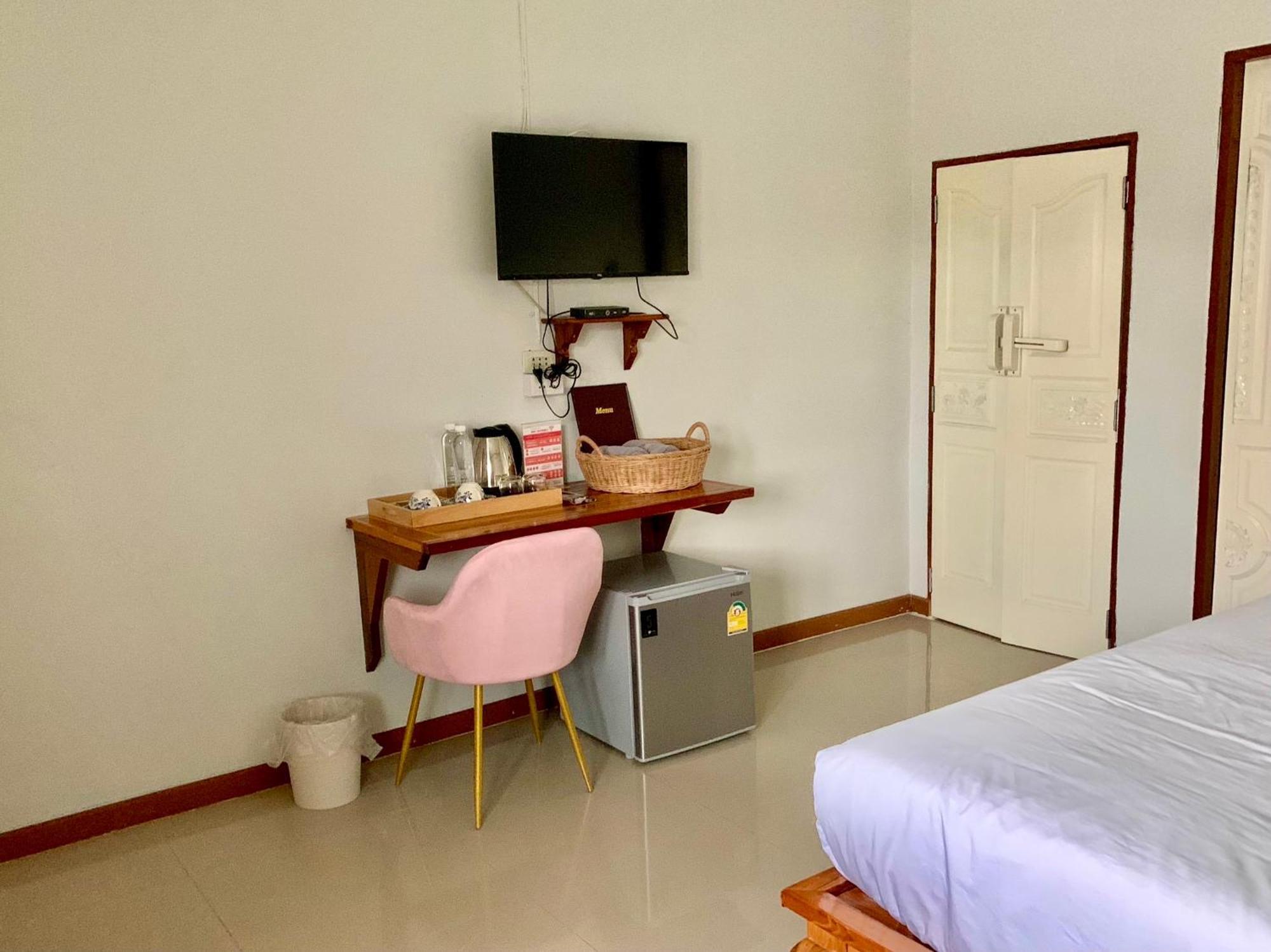 Funwan Hotel Li Buitenkant foto